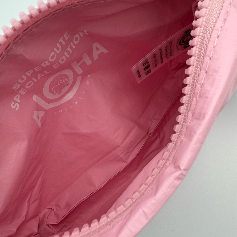 Aloha Collection x Hello Kitty Small  Pouch - Picture 5 of 6